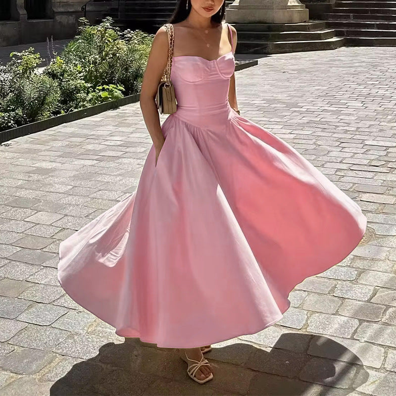 The �lodie Midi Dress